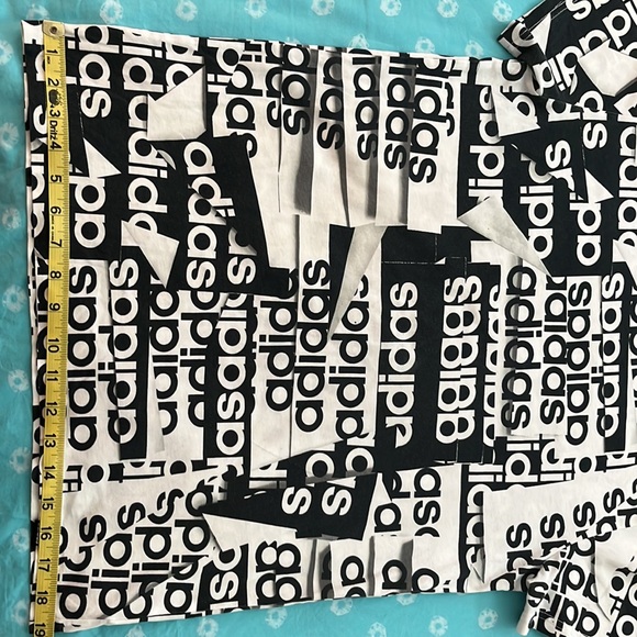 adidas Logo ALL OVER Black and White Print Tee Shirt - Picture 12 of 13